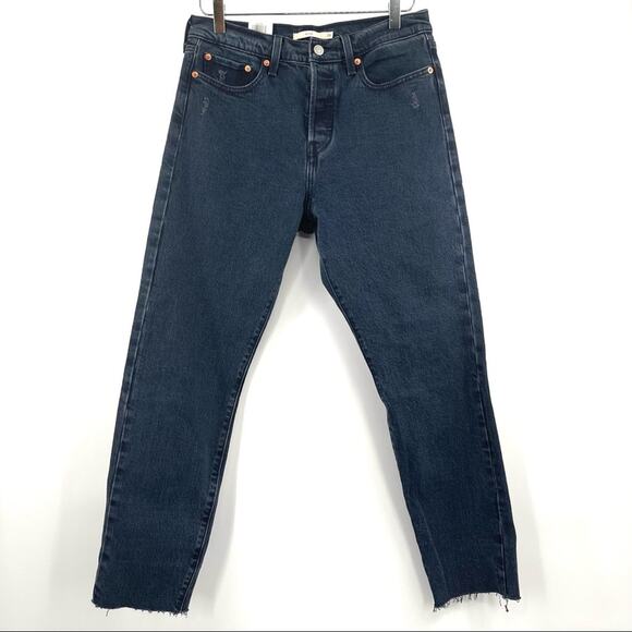 LEVI’S Wedgie Denim Jeans High Rise Tapered Leg Raw Hem Crop 99% Cotton NWT SZ29 - Picture 4 of 16